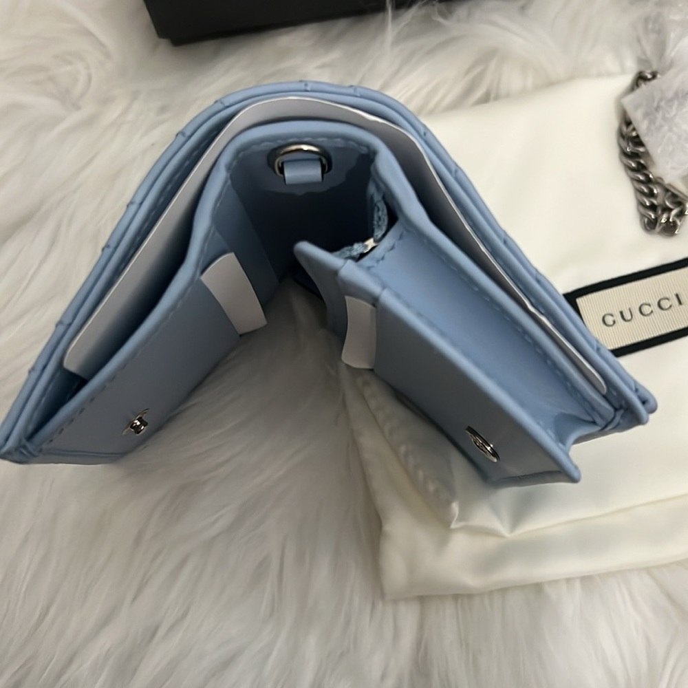 ๐ Gucci Wallet on Chair GG Marmont Mini Light Blue - Picture 7 of 14